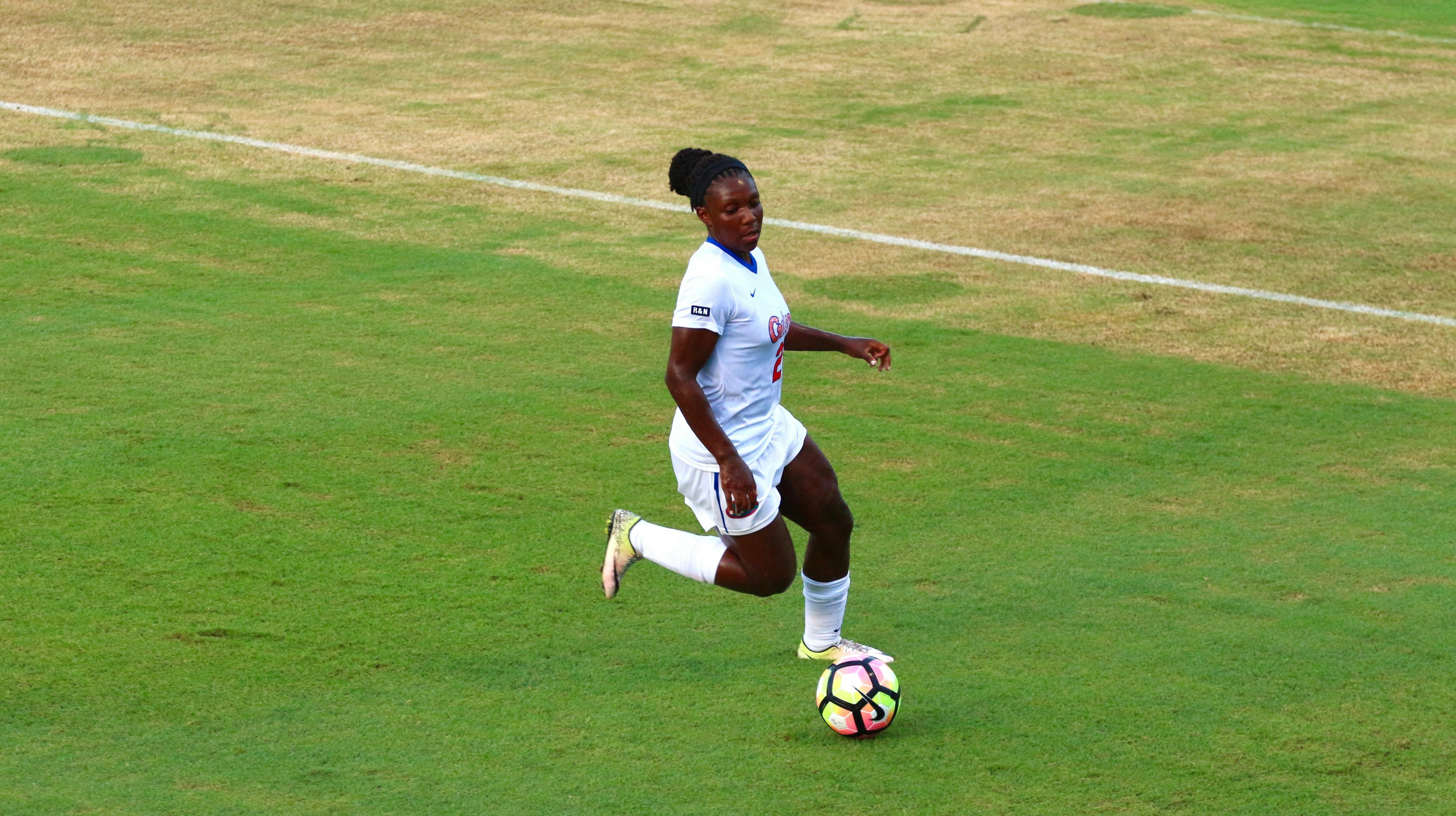UF forward Deanne Rose runs with the ball during Florida's 2-1 win against Syracuse on Aug. 27, 2017, at Donald R. Dizney Stadium.