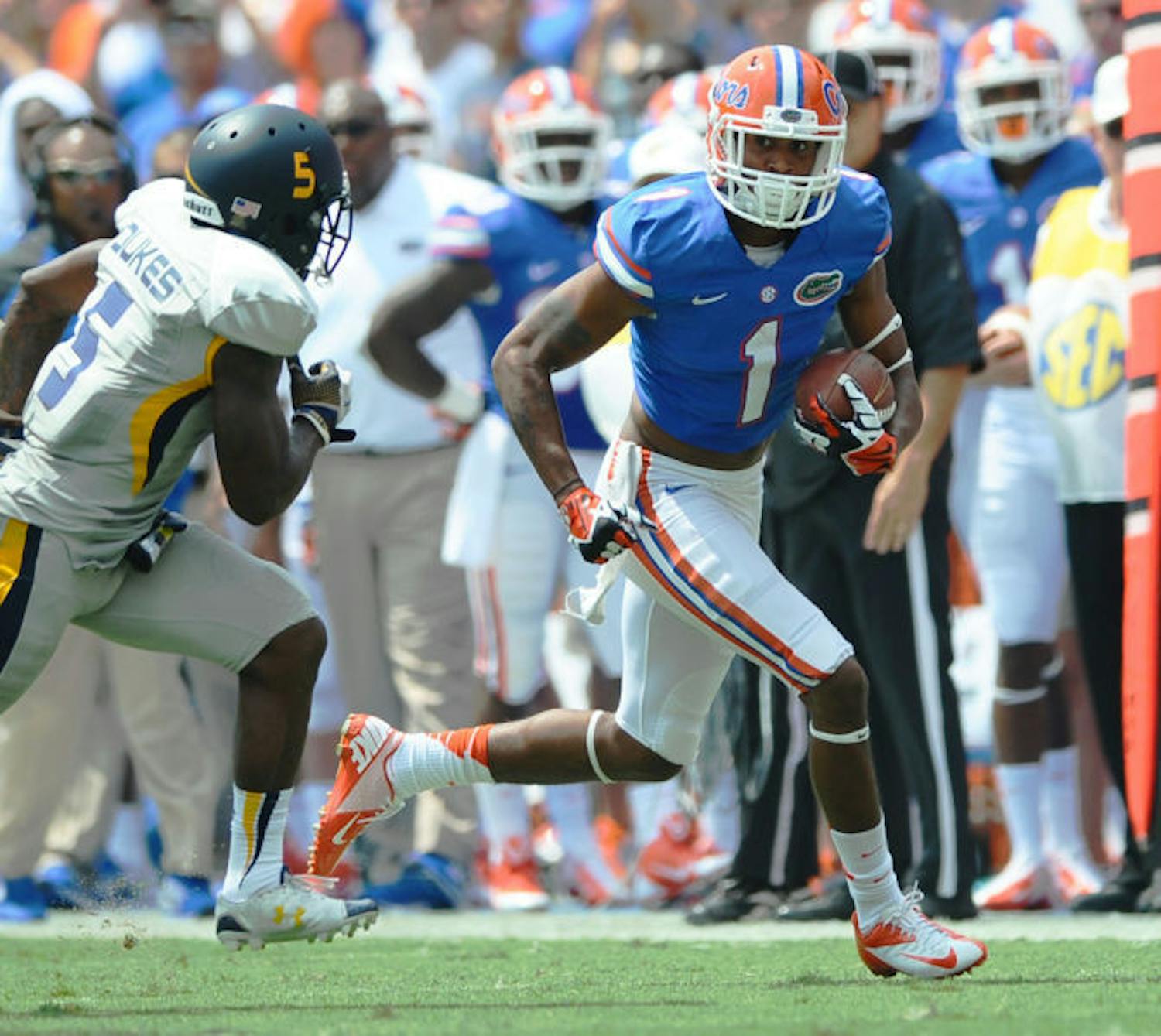 Quinton Dunbar runs past an opposing player during Florida’s 24-6 victory against Toledo on Aug. 31 in Ben Hill Griffin Stadium. Dunbar caught two passes for 22 yards in the game.