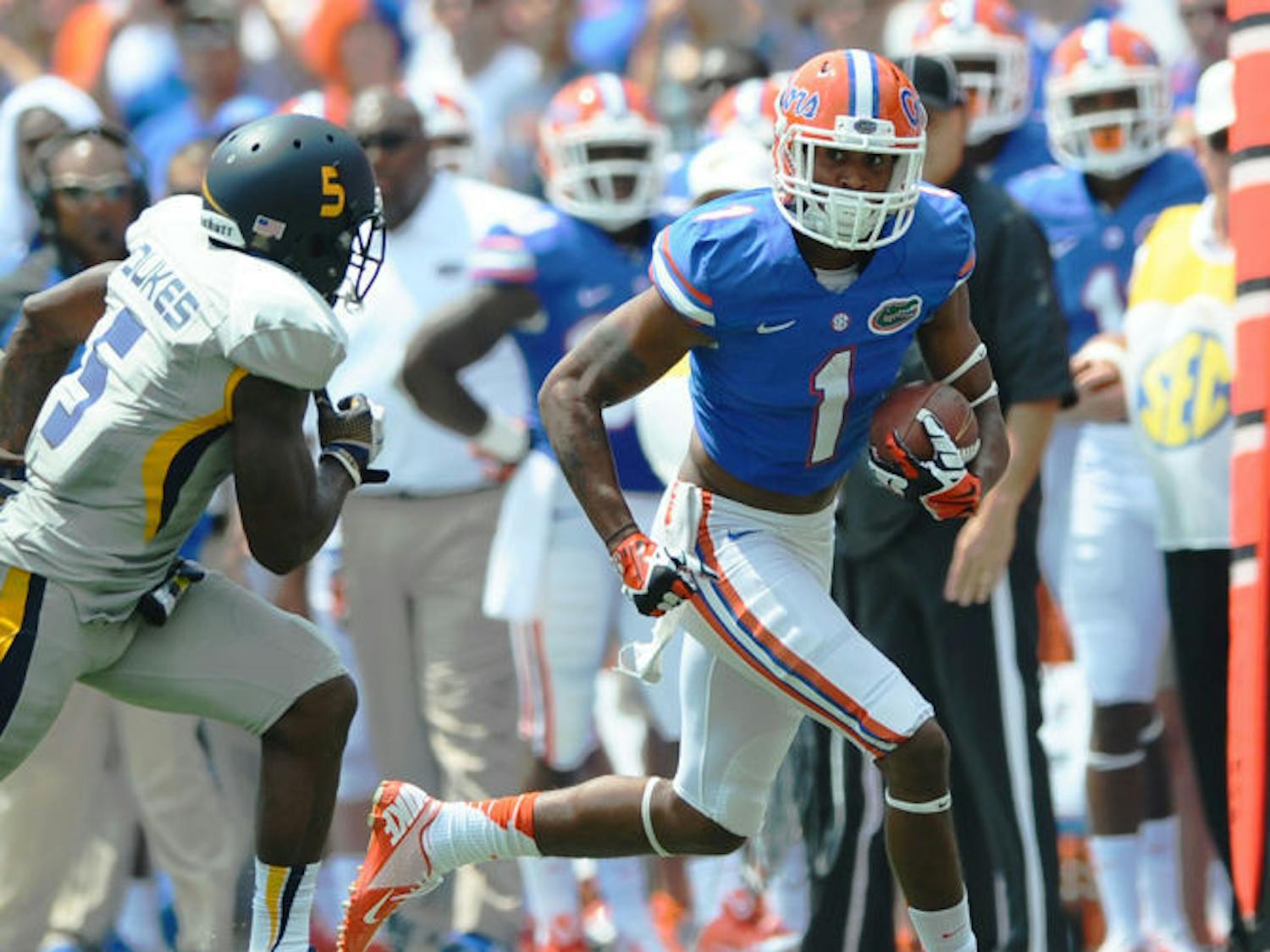 Quinton Dunbar runs past an opposing player during Florida’s 24-6 victory against Toledo on Aug. 31 in Ben Hill Griffin Stadium. Dunbar caught two passes for 22 yards in the game.