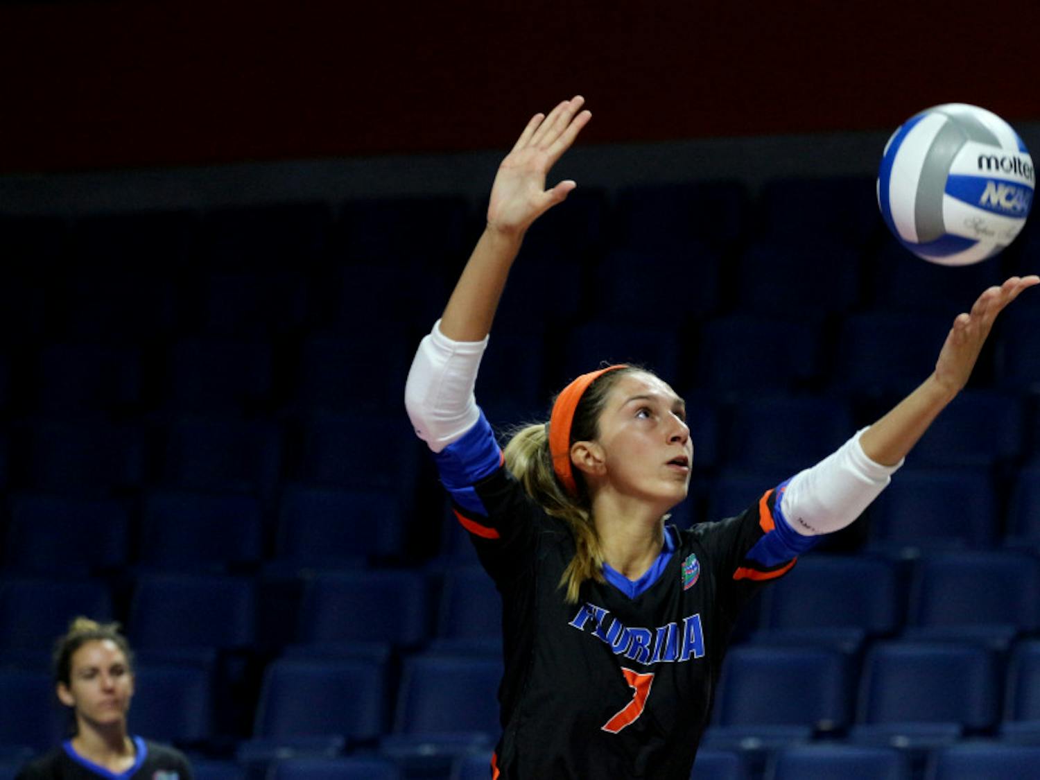After recording 105 kills in 32 games in 2017, UF outside hitter Paige Hammons showed off her defense in the 2018 Orange and Blue scrimmage. 