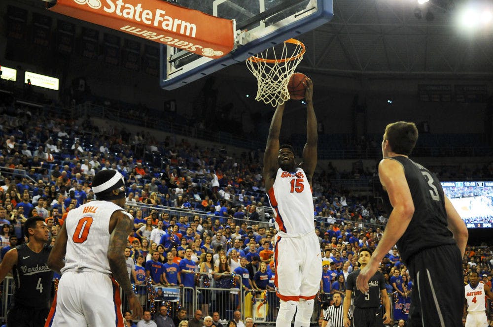 UF center John Egbunu dunks during Florida's 87-74 loss to Vanderbilt on Feb. 23, 2016, in the O'Connell Center.