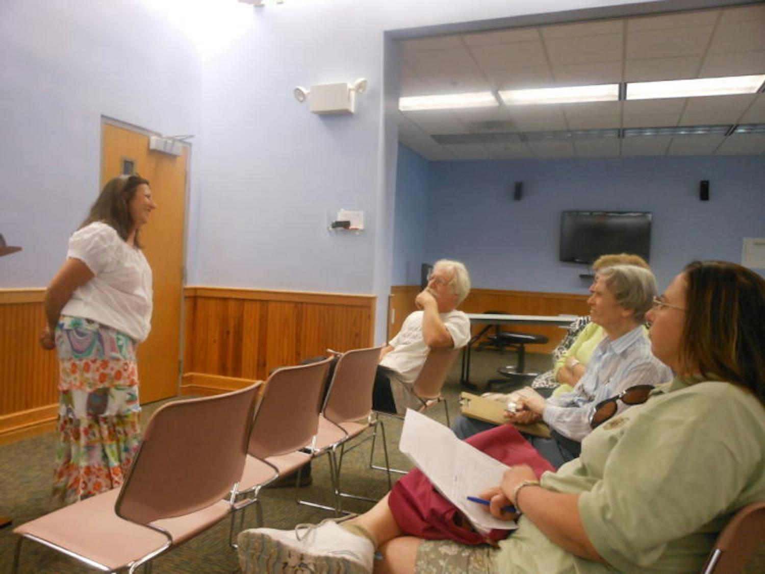 Mary Glazer may not consider herself a writer, but her presentation at the Writers’ Alliance of Gainesville Meeting Sunday showcased how to start a new chapter in your life and with writing.
&nbsp;