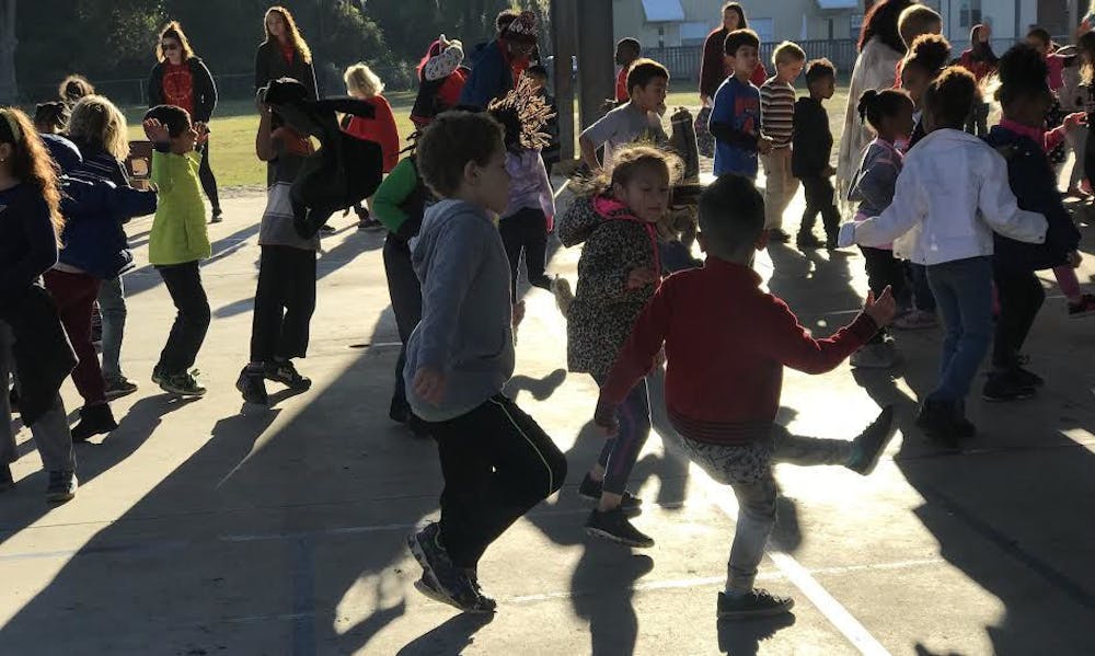 <p><span><span><span>About 750 Idylwild Elementary School students ran a mile and danced in support of a sick classmate Friday during the school's third-annual Running Wild For a Cause Fun Run.&nbsp;</span></span></span></p>
<div class="yj6qo ajU">&nbsp;</div>