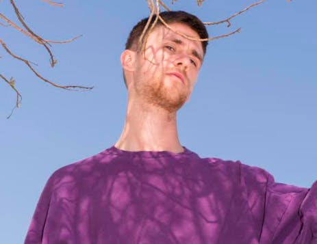 True to Still Woozy’s name, “BS” has a woozy and dreamy quality with echoed vocals and snappy rhythms.