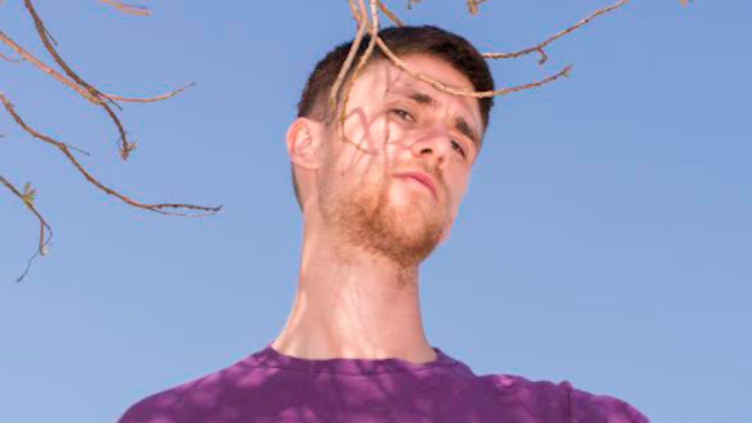 True to Still Woozy’s name, “BS” has a woozy and dreamy quality with echoed vocals and snappy rhythms.