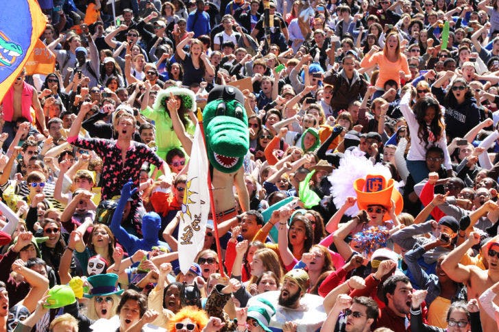 Turlington Plaza was packed with more than 800 students dancing to “Harlem Shake” by Baauer on Friday afternoon.