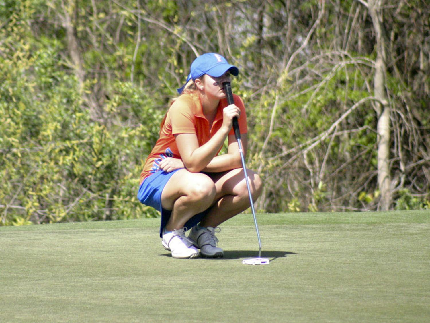 Kelly Grassel lines up a shot during the 2015 SunTrust Gator Invitational on UF's Mark Bostick Golf Course.
