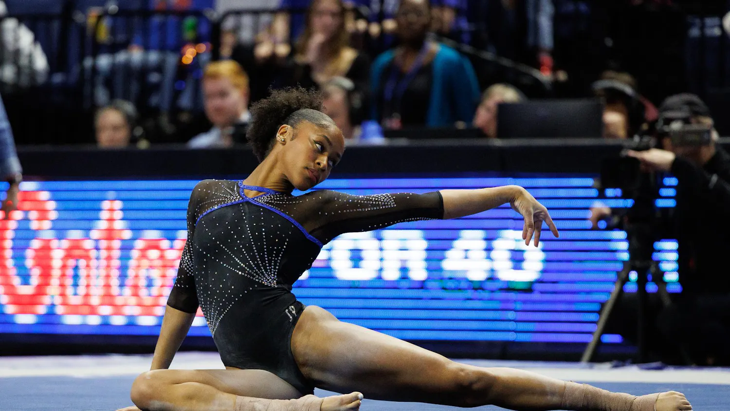 Florida gymnast Skye Blakely performs on the floor during a NCAA gymnastics meet against Arkansas, Friday, Jan. 30, 2026, in Gainesville, Fla.