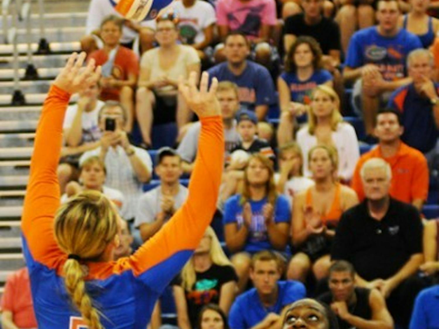 Sophomore middle blocker Chloe Mann had 10 kilss, 4.5 blocks and seven digs in a loss to No. 19 Kentucky on Sunday.