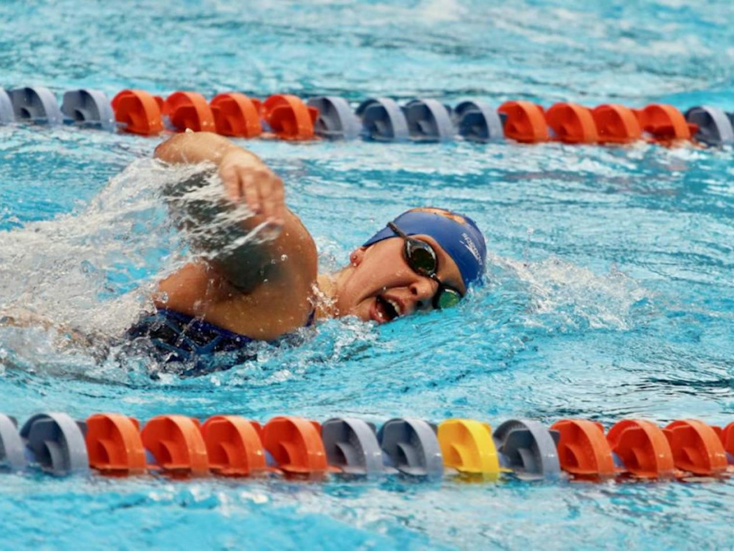 Florida sophomore Taylor Ault notched two second-place finishes in both the 500 free (4:48.38) and the 1,650 free (16:29.57) in her last meet.