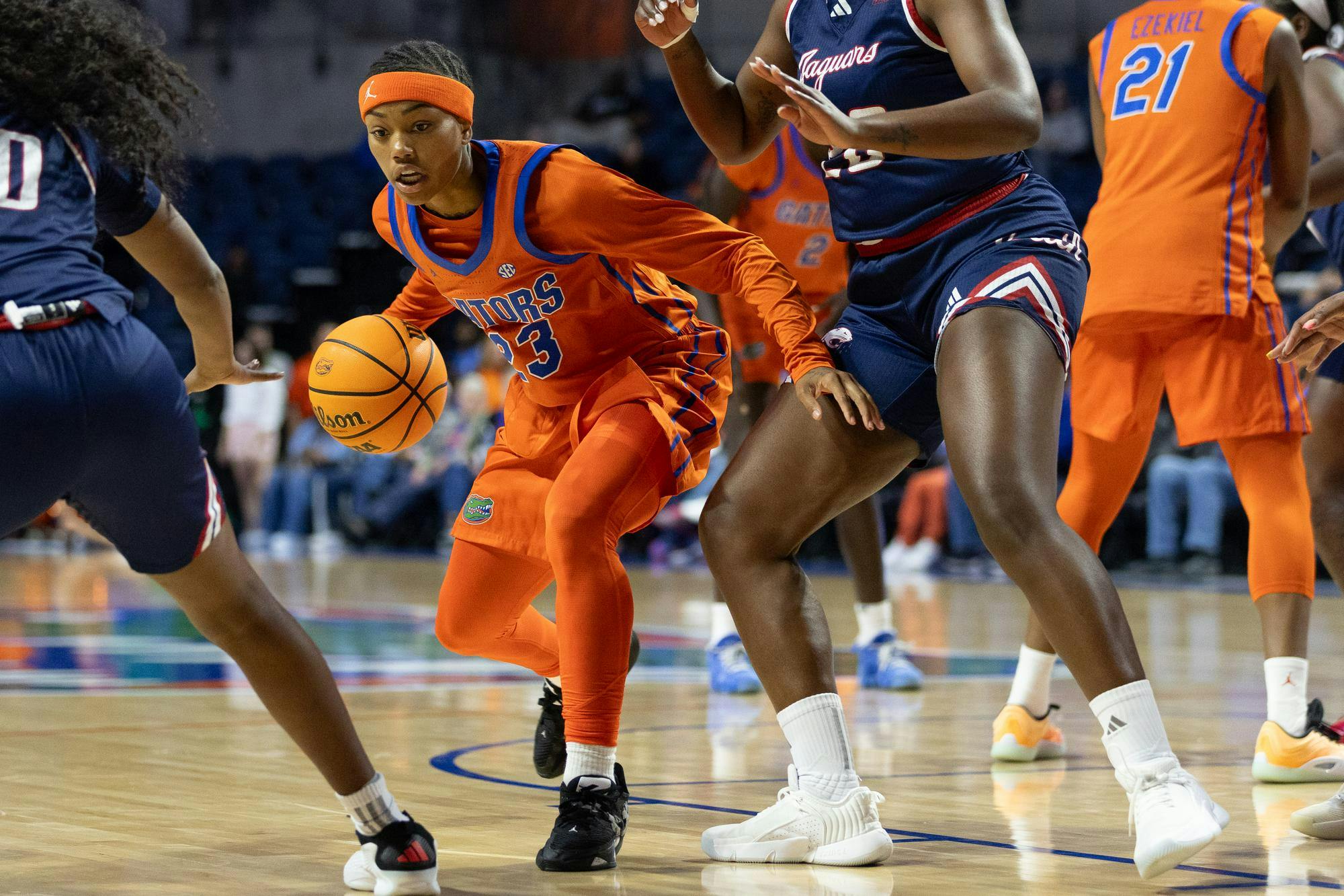 Florida Gators guard Liv McGill (23) drives towards the basket during a NCAA college basketball game against South Alabama, Sunday, Dec. 7, 2025, in Gainesville, Fla.