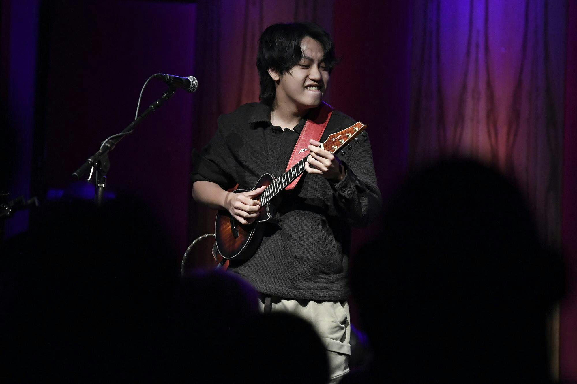 Feng E performs, Monday, Feb. 2, 2026, at Heartwood Soundstage in Gainesville, Fla. 