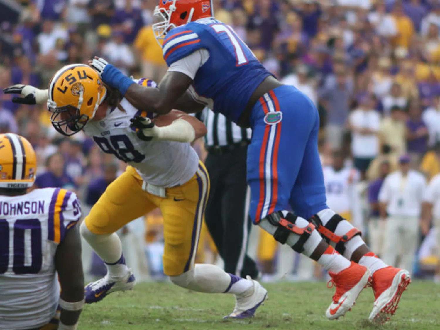 D.J. Humphries (right) blocks LSU junior defensive end Jordan Allen during the Gators’ 17-6 loss to the Tigers on Saturday at Tiger Stadium in Baton Rouge, La. Florida allowed four sacks in the game.