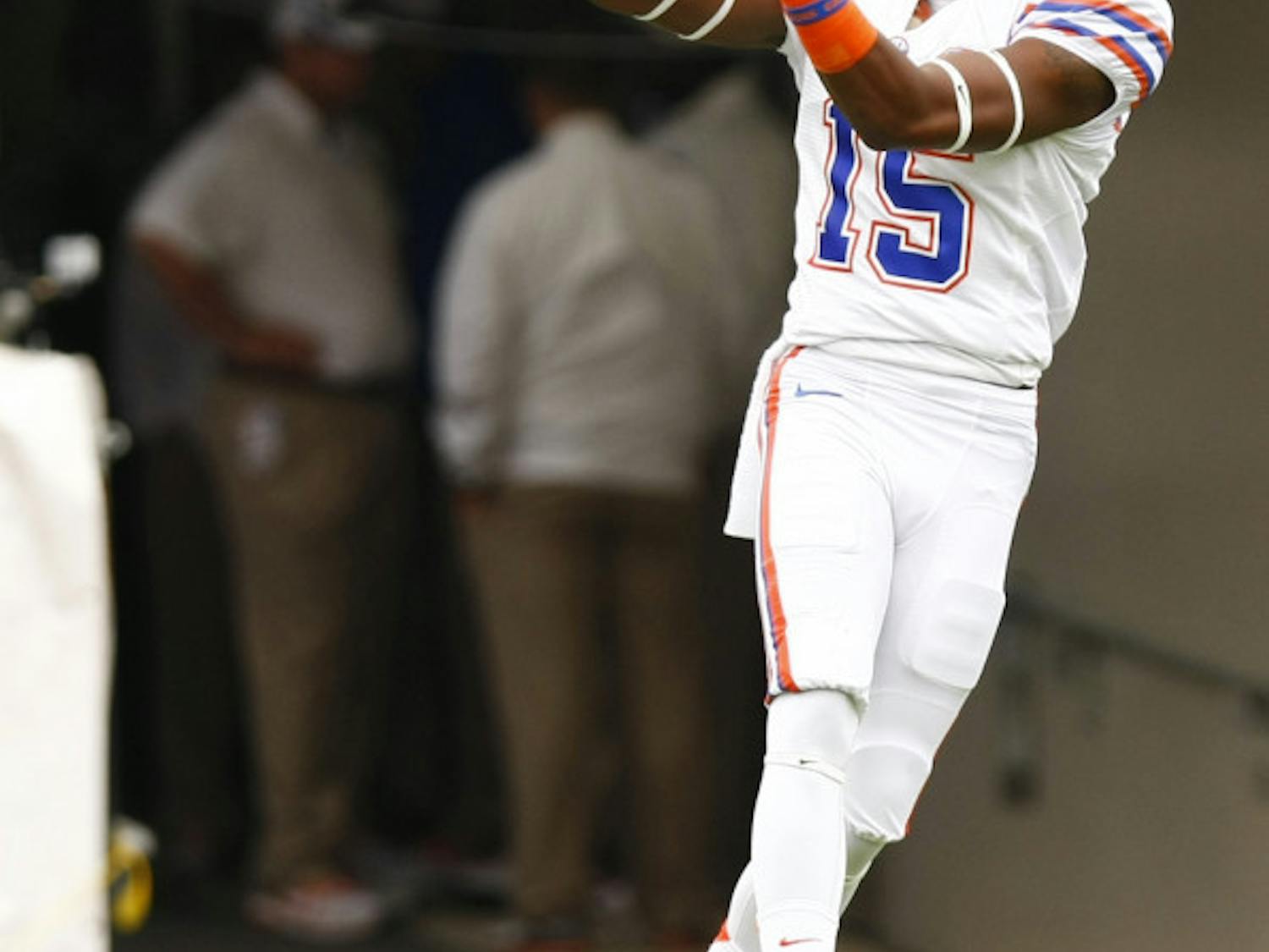 Loucheiz Purifoy (15) catches passes during warmups before Florida’s 17-9 loss to Georgia on Oct. 27 in Jacksonville.