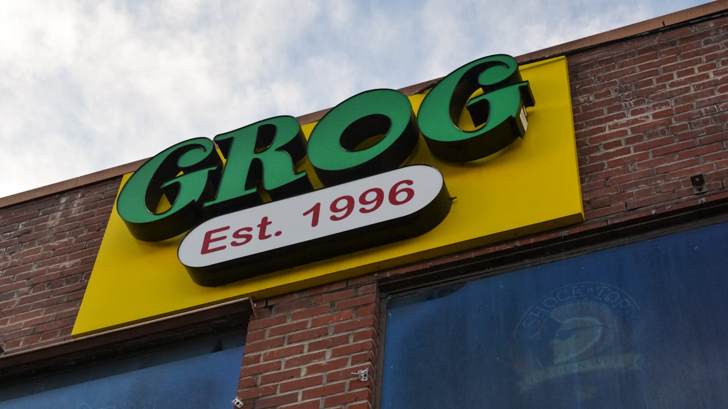 Grog, a bar in midtown Gainesville, closed after a city inspection uncovered structural defects in the building. “The city under code enforcement has shut down Grog House 1718 W University Ave.,” Gainesville City Commissioner David Arreola tweeted Wednesday. “The floor is unstable and could collapse into Balls downstairs.”