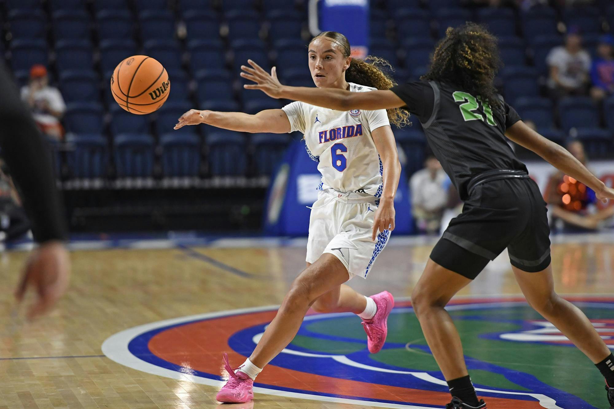 Kenza Salgues (6) passes the ball during the first half against the Chicago State Cougars at Exactech Arena at the Stephen C. O'Connell Center on Tuesday, Nov. 12, 2024.

