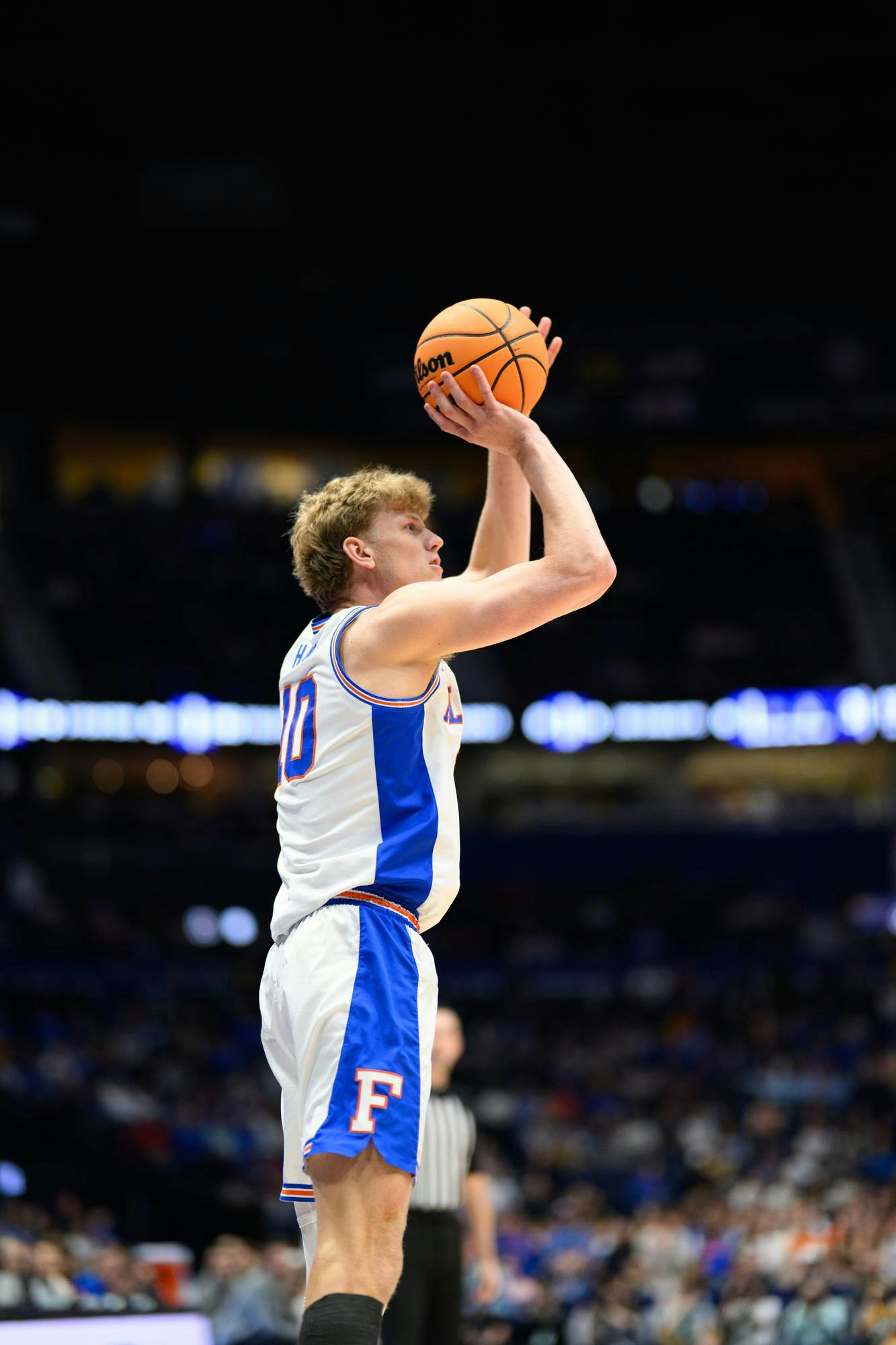 Florida forward Thomas Haugh (10) shoots during the first half of an SEC Men's Basketball Tournament quarterfinal game against Kentucky, Friday, March 13, 2026, in Nashville, Tenn.