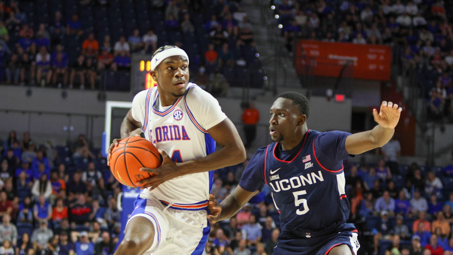 Sophomore guard Kowacie Reeves handles the ball in Florida's 75-54 loss to the No. 5 Connecticut Huskies Wednesday, Dec. 7, 2022. Reeves ended the game with 20 points against the Ohio Bobcats Wednesday, Dec. 14, 2022.