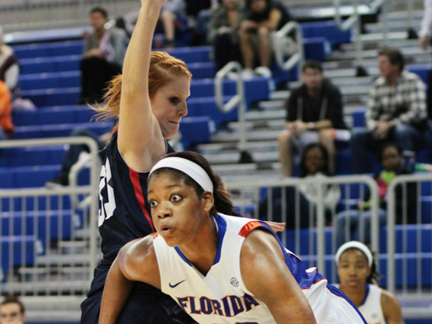 Forward Jennifer George (right) led the Gators with 15 points in
Tuesday’s win.