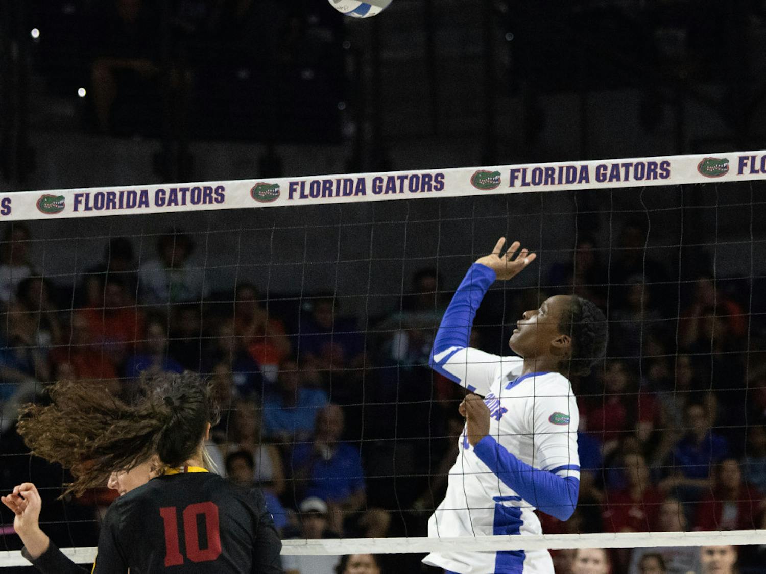 Senior middle blocker Taelor Kellum registered 12 kills in Florida's three-set win over LSU Friday night.