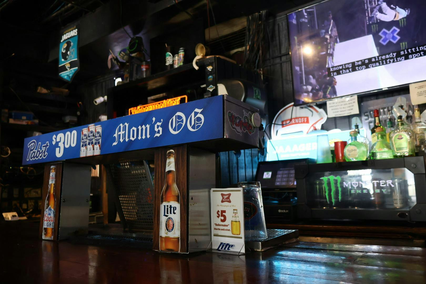 Gainesville nightlife remains vibrant as classes resume Jan. 12, 2026.