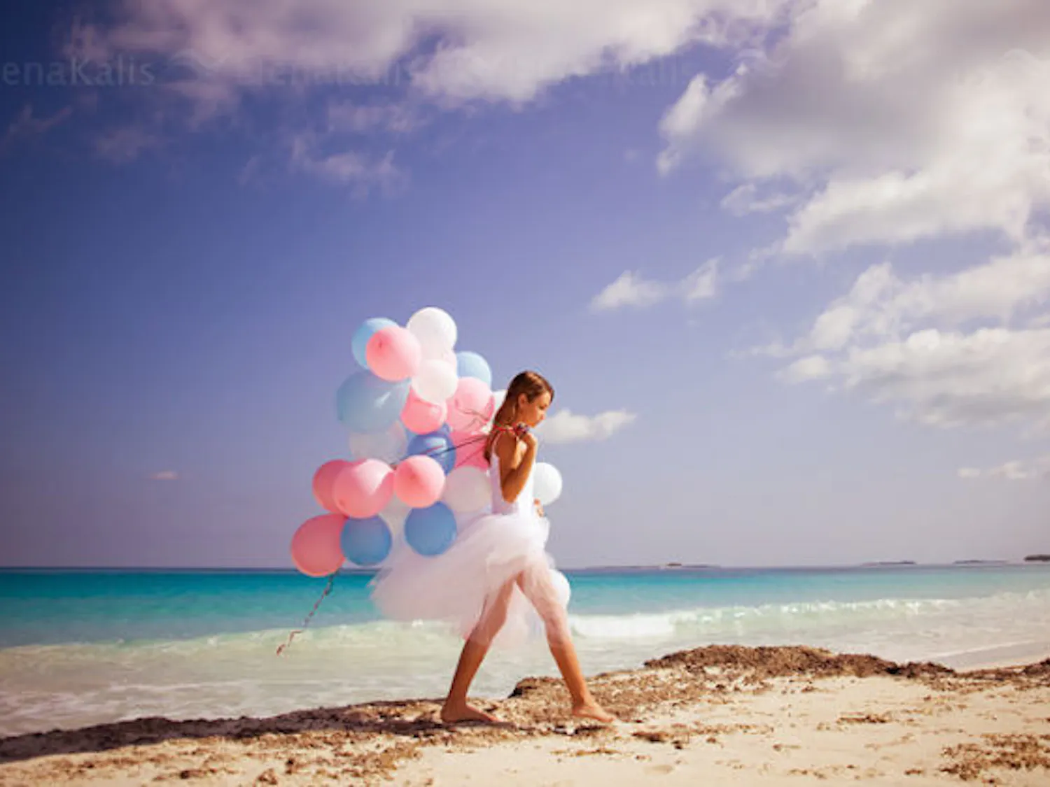 "Creative Commons Balloons" by Elena Kalis, used under CC BY-NC-ND 2.0