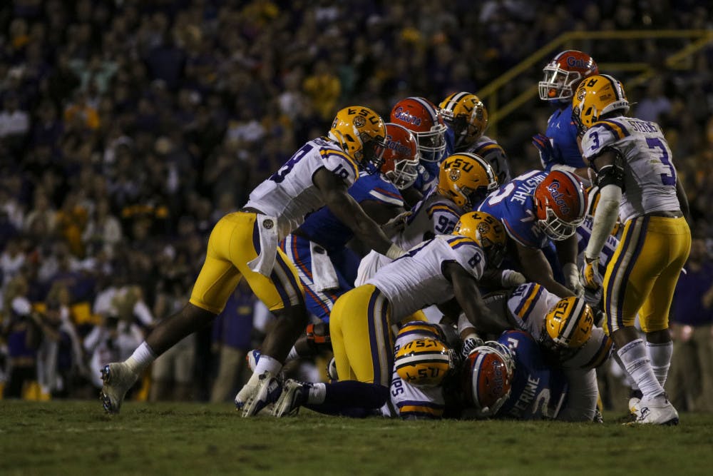 <p><span id="docs-internal-guid-183e2823-7fff-1a12-3ab1-432c17e1d5c1"><span>The Gators defense came up short against a strong LSU offense, as they allowed the Tigers to score 21 points in the second half, which was the most any team has notched against Florida so far this season.</span></span></p>