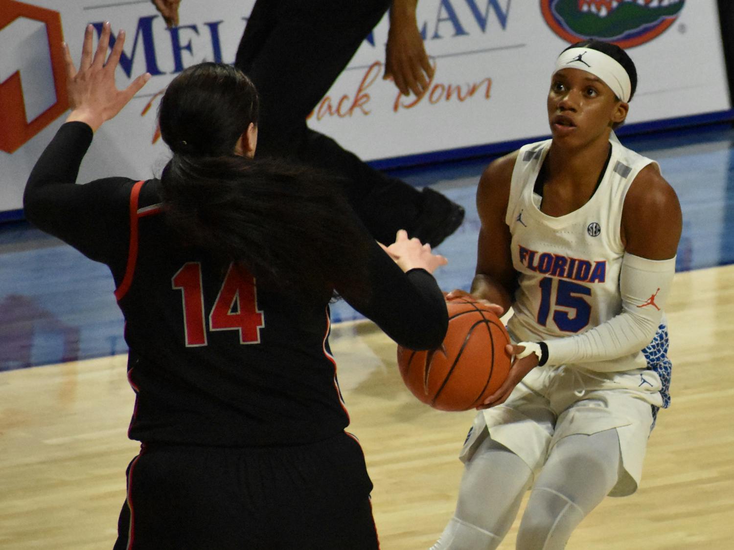 Nina Rickards pulls up for a jump shot against Georgia Feb. 28, 2021. She led the Gators with 17 points during Sunday's loss to LSU