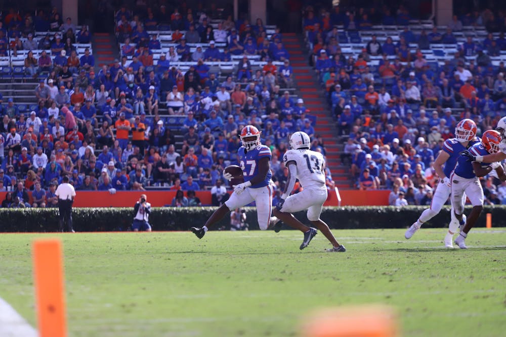 Florida's Dameon Pierce during a carry on Nov. 13 against Samford.