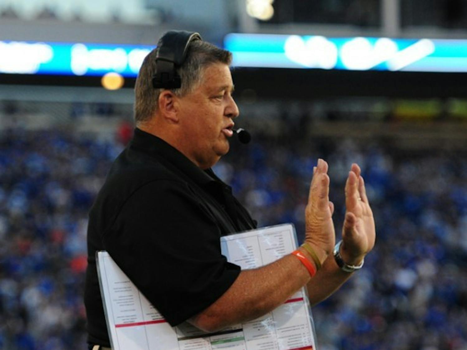 Offensive coordinator Charlie Weis will be named the head coach at Kansas on Friday, the Jayhawks announced Thursday.
