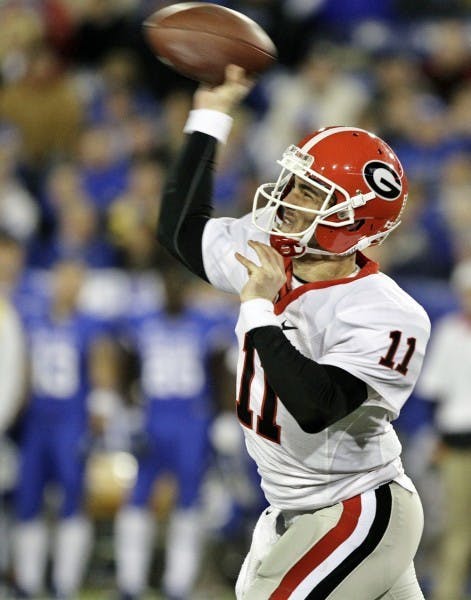 Georgia quarterback Aaron Murray (11) attempts a pass during the first half against Kentucky on Oct. 20, 2012, in Lexington, Ky.