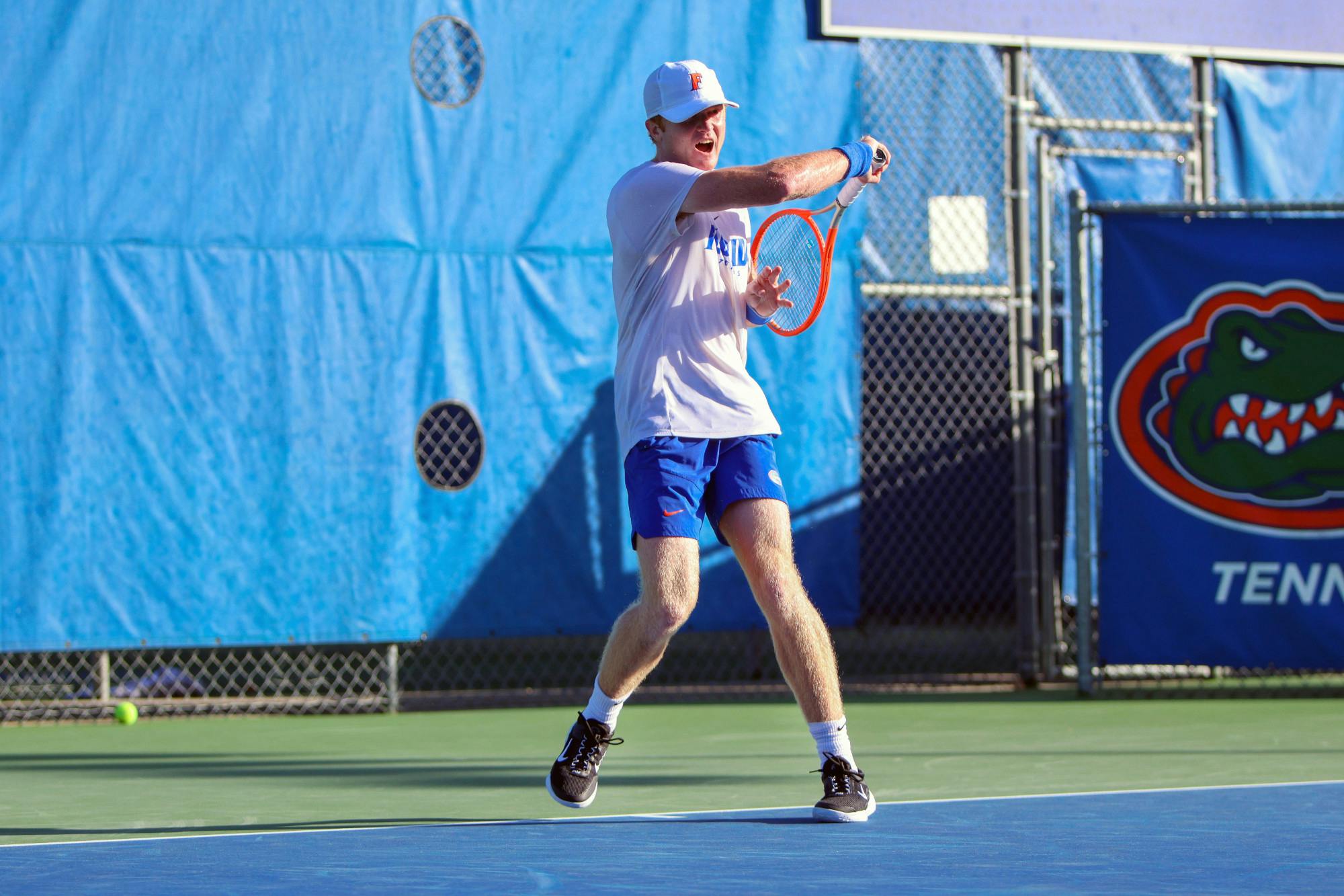 Freshman Jonah Braswell competes at the Gator Fall Invite Saturday, Nov. 5, 2022. 
