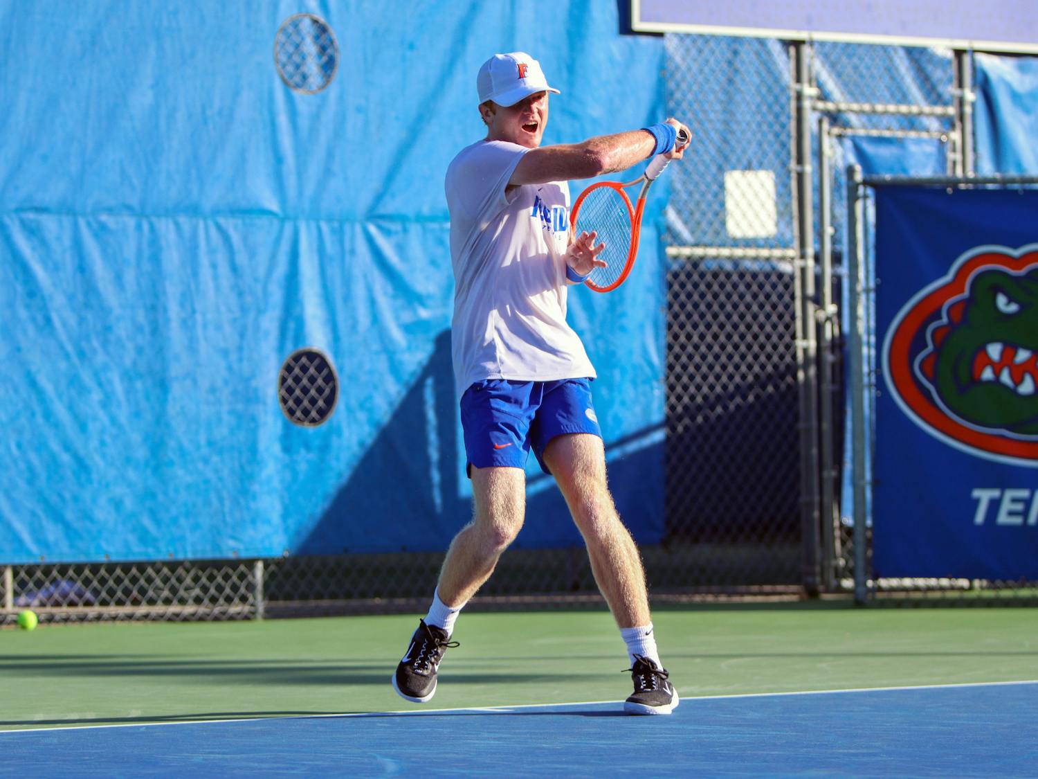 Freshman Jonah Braswell competes at the Gator Fall Invite Saturday, Nov. 5, 2022.
