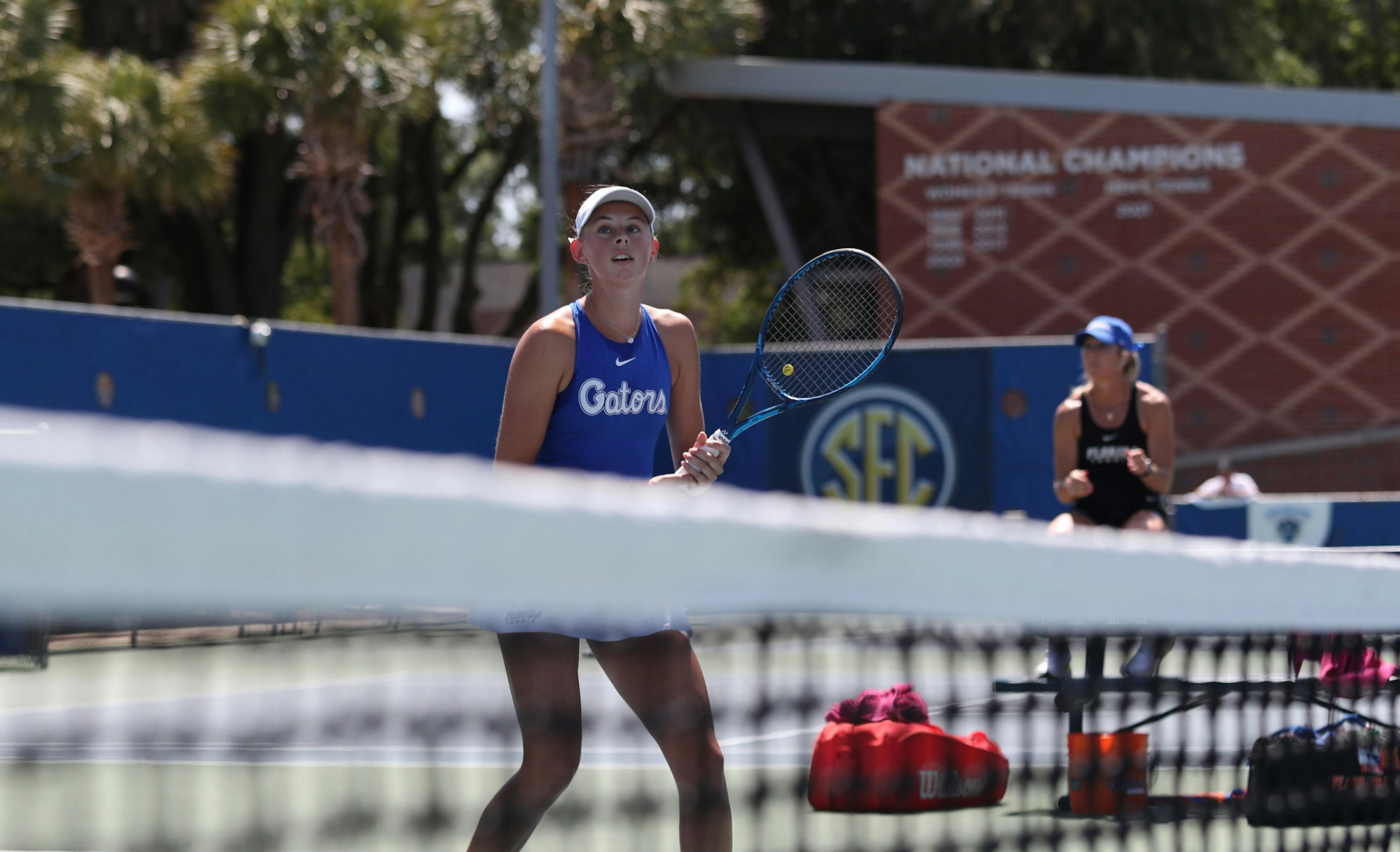 Gators open season with Singles Championship and Doubles Co-Championship - The Independent Florida Alligator - Vimarsana News