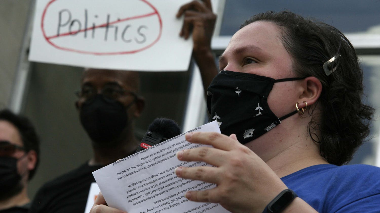 United Faculty of Florida and UF Graduate Assistants United members gathered at Tigert Hall on Friday, August 20, 2021 to protest the lack of COVID-19 precautions in place for the upcoming fall semester at UF . UFF and UF-GAU brought a list of four demands to the protest:
Three weeks of online classes as soon as possible to allow time for students to get vaccinated
Vaccines required and twice weekly testing for those with exemptions
Mask mandate for all indoor activities and large outdoor activities
Honest and detailed COVID-19 statistics, including daily updates
Several speakers talked during the protest, including Gainesville City Commissioner David Arreola, Alachua County Education Association President Carmen Ward, UF professors and graduate assistants.