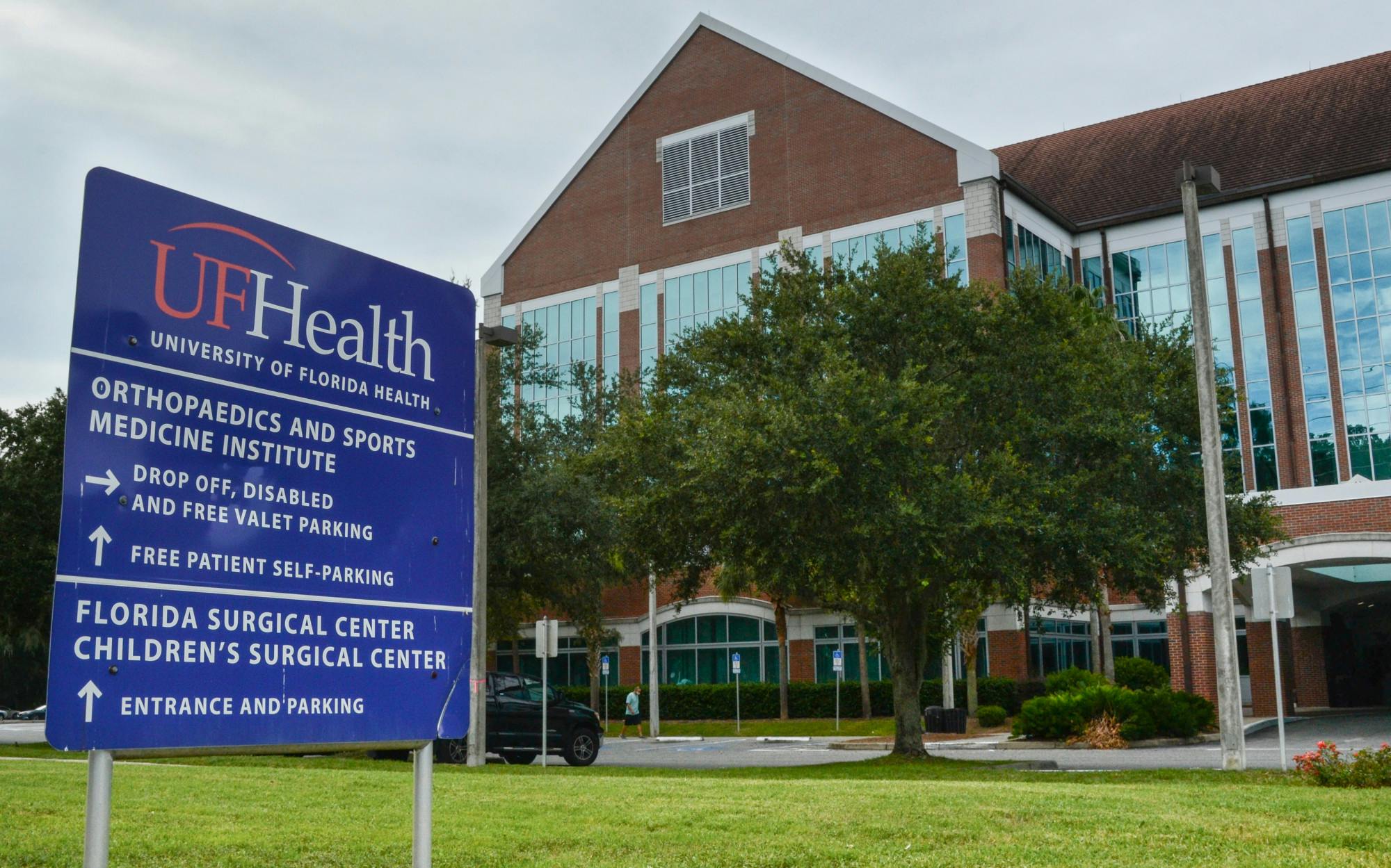 The UF Health Orthopaedics ans Sports Medicine Institute, located at 3450 SW Hull Road on Tuesday, July 27, 2021. The building, which houses comprehensive rehabilitation services, is one of many UF College of Medicine ventures operating under the new department of physical medicine and rehabilitation, the college’s first new clinical department in 30 years.