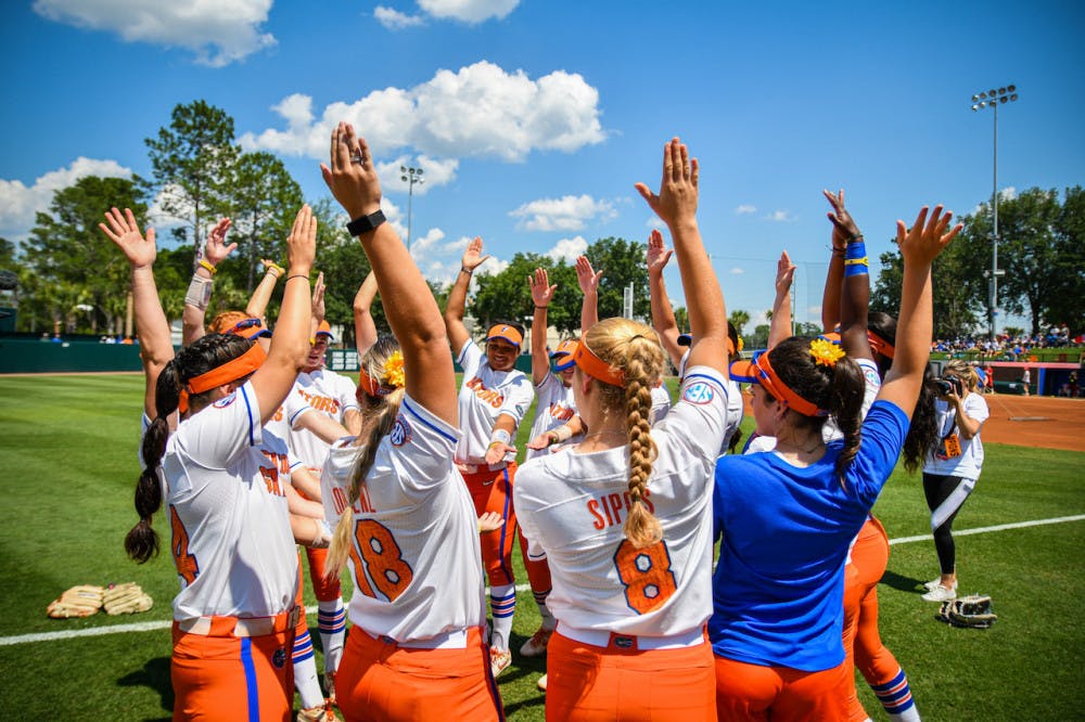 <p><span id="docs-internal-guid-965e5d57-7fff-d1ed-15b1-e084e17e1980"><span>Stellar pitching from Kelly Barnhill and consistent hitting from Amanda Lorenz led UF to a WCWS berth.</span></span></p>