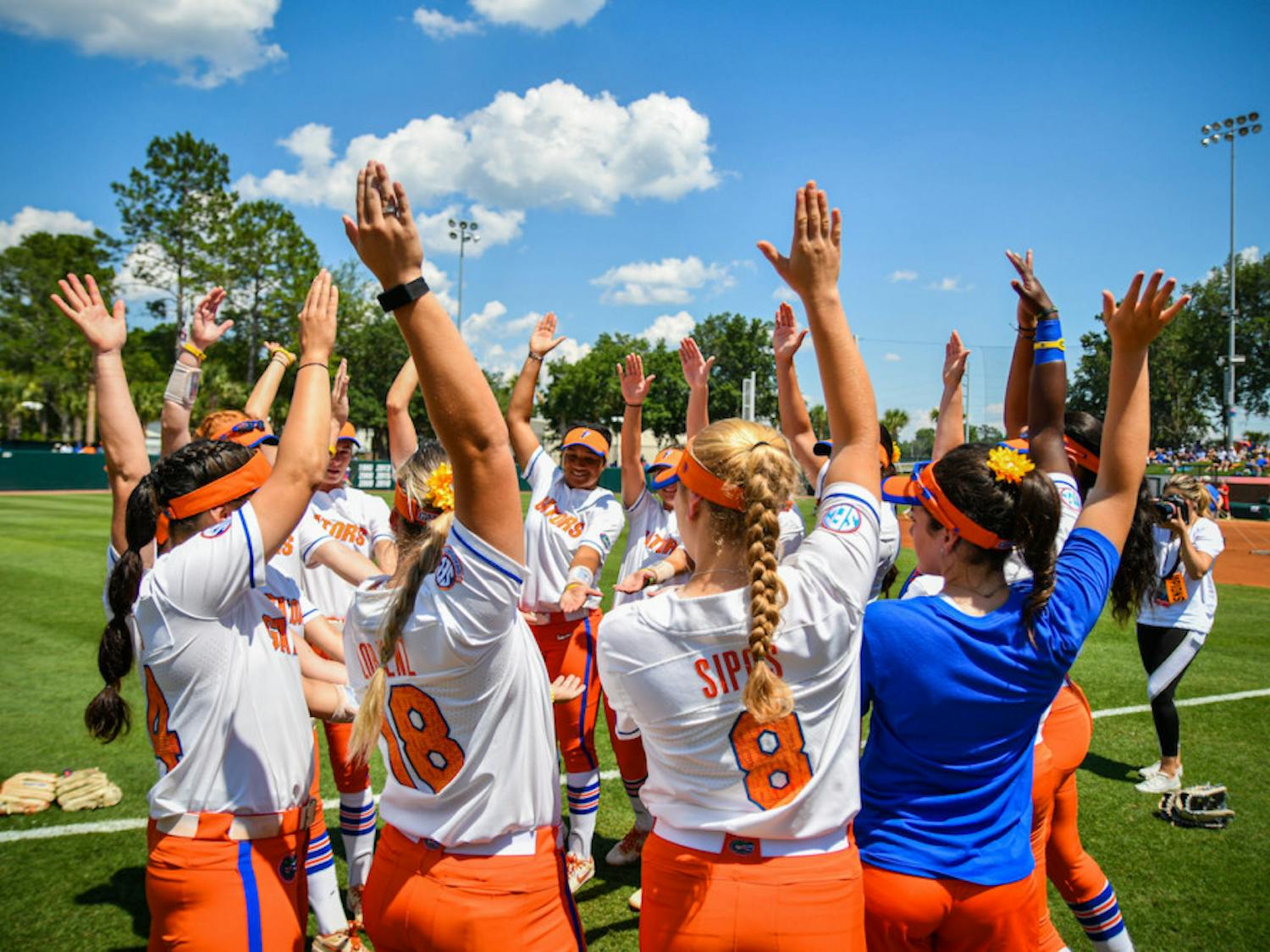 Stellar pitching from Kelly Barnhill and consistent hitting from Amanda Lorenz led UF to a WCWS berth.
