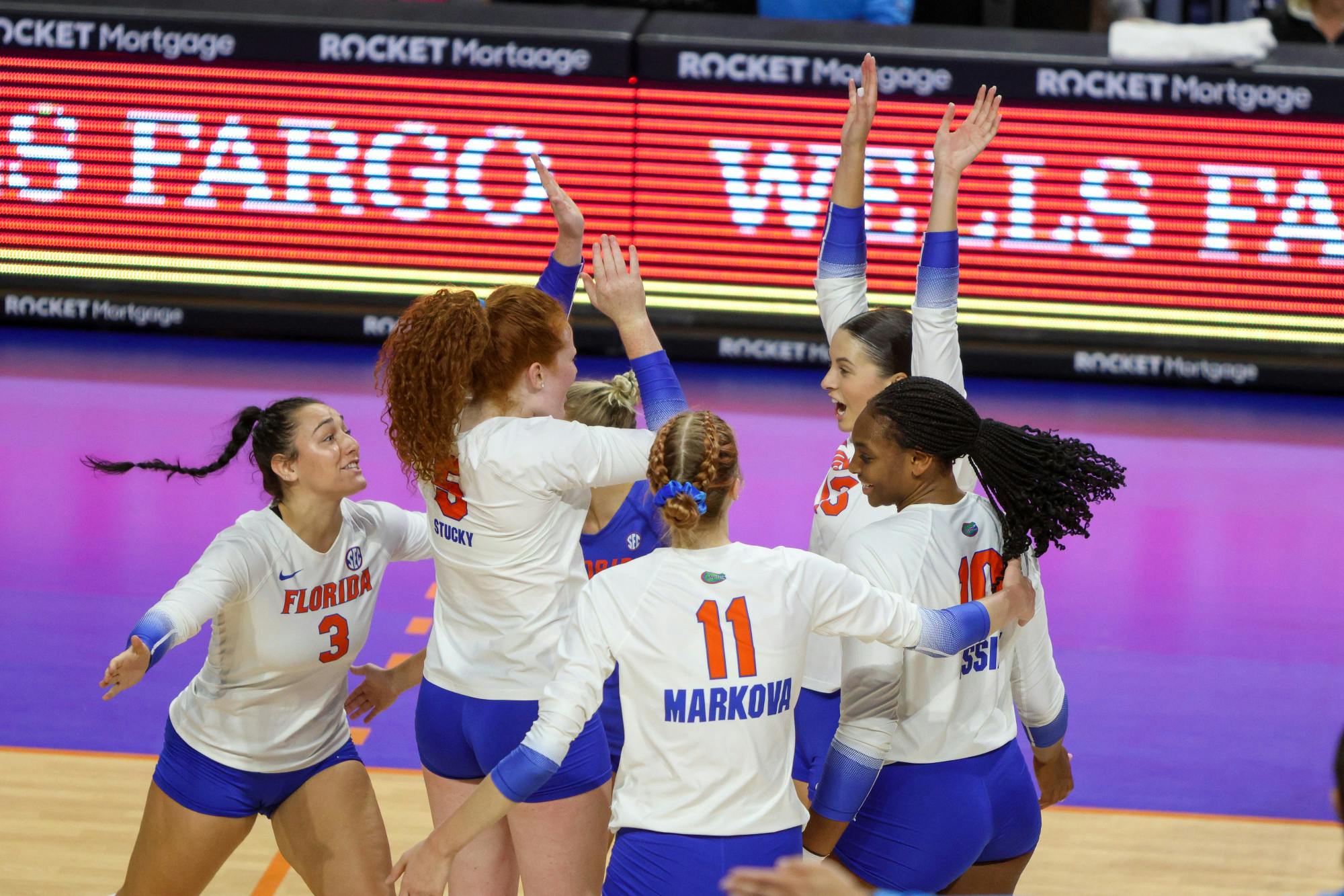 No. 14 Florida Fends Off Auburn, Still Holds Top Spot In Conference ...