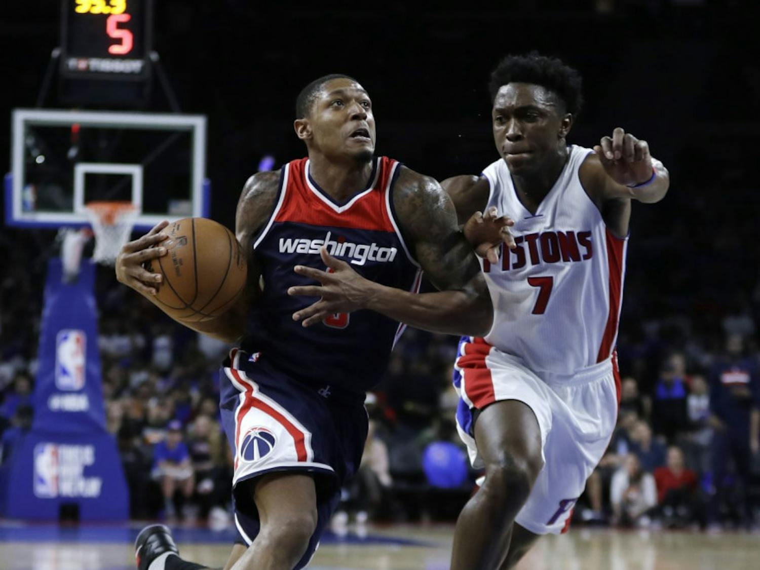 Washington Wizards guard Bradley Beal (3) drives on Detroit Pistons forward Stanley Johnson (7) during second half of an NBA basketball game, Monday, April 10, 2017, in Auburn Hills, Mich. (AP Photo/Carlos Osorio)