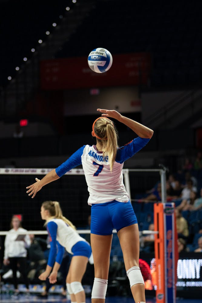 Sophomore outside hitter Paige Hammons recorded a game-high 16 kills and added four service aces in Florida’s four-set win against Arkansas on Sunday afternoon. 