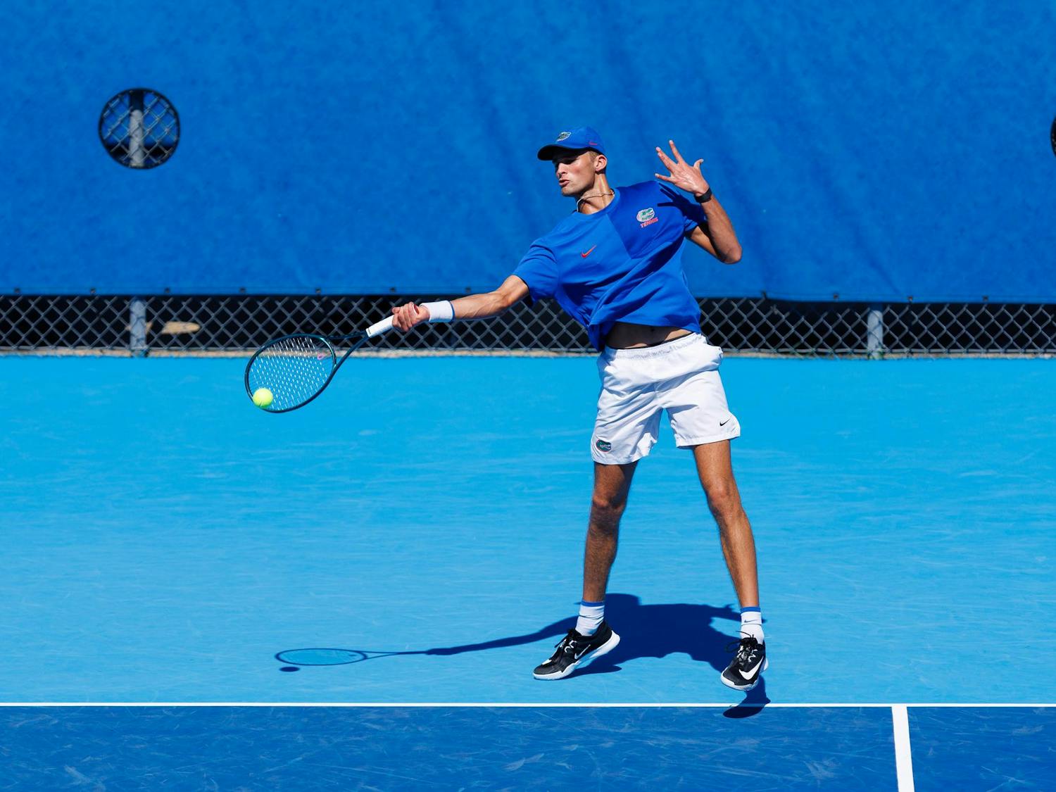 Florida tennis player Henry Jefferson returns the ball during an NCAA tennis match against South Carolina, Sunday, March. 1, 2026, in Gainesville, Fla.