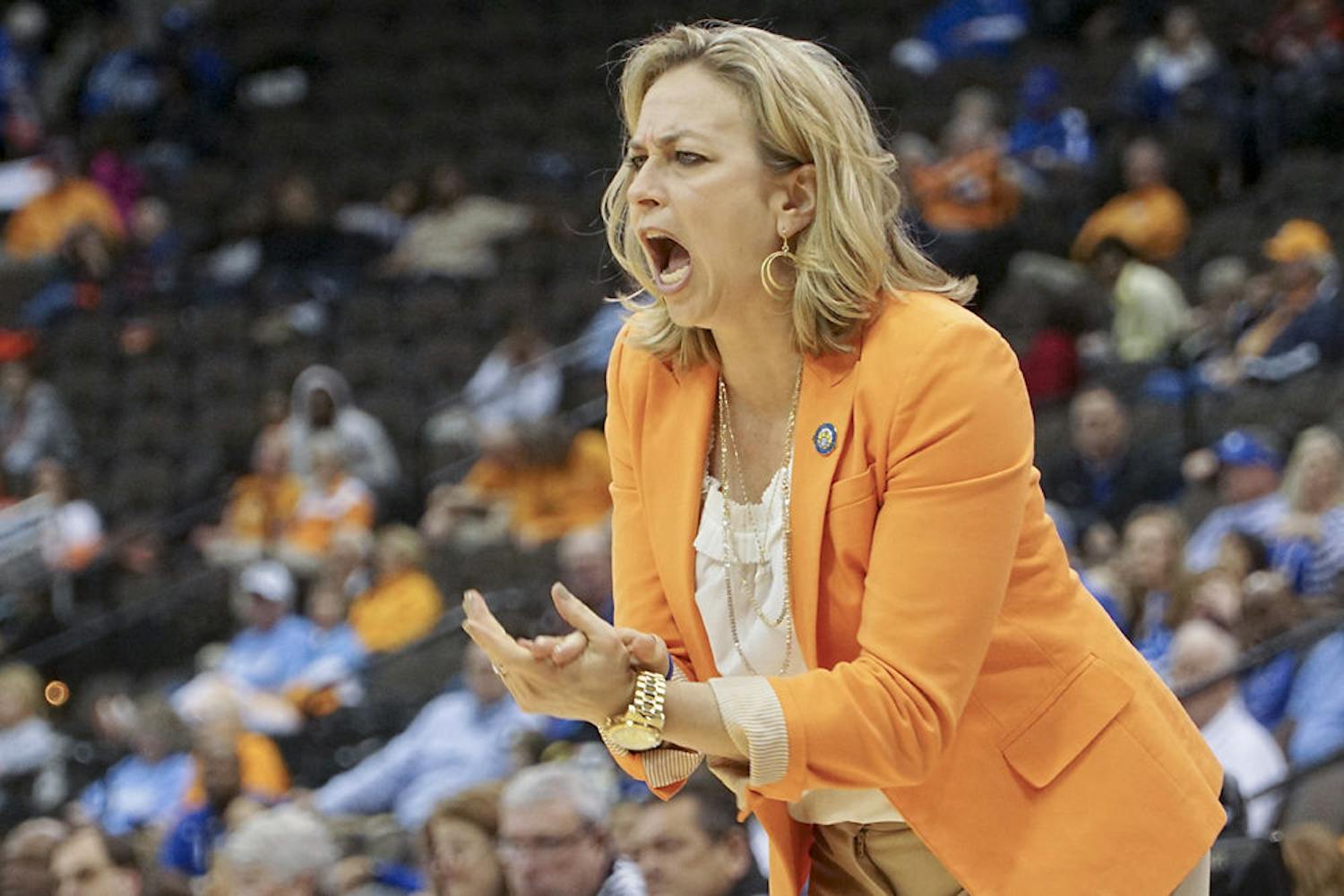 Amanda Butler calls out instructions during Florida's 92-69 loss to Kentucky at the SEC Tournament on March 4, 2016.