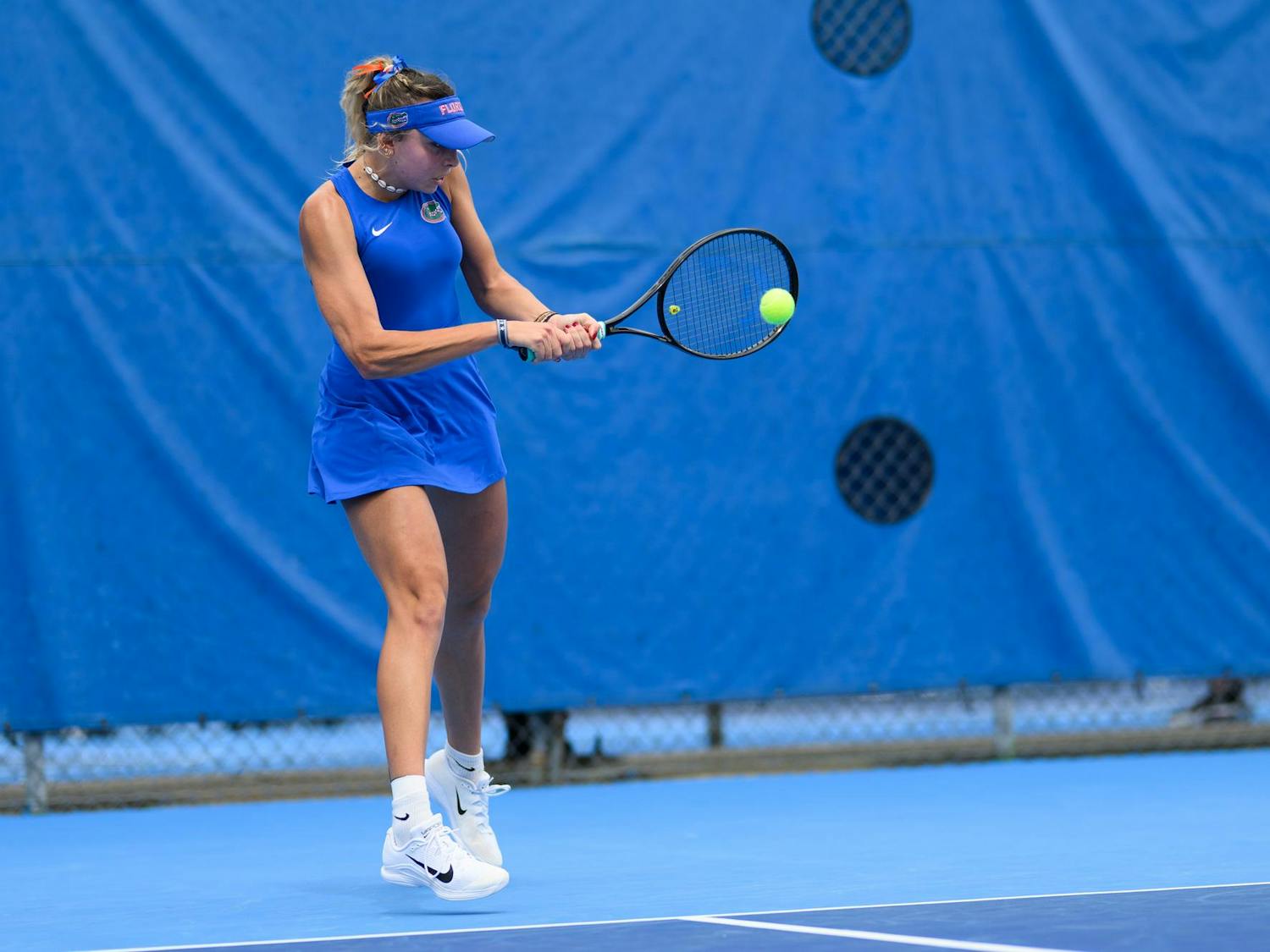 Florida tennis player Lucie Pawlak returns during an NCAA tennis match against Oklahoma, Saturday, Feb. 28, 2026, in Gainesville, Fla.