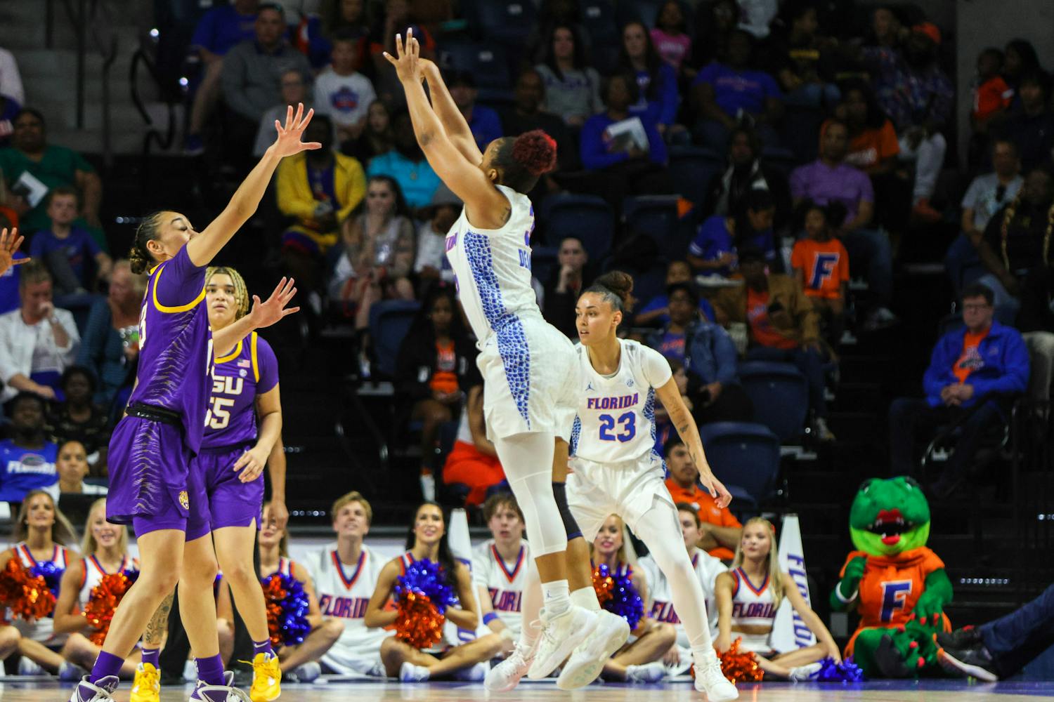 Florida guard KK Deans takes a jump shot in the Gators' 90-79 loss to the Louisiana State Tigers Sunday, Feb. 19, 2023.