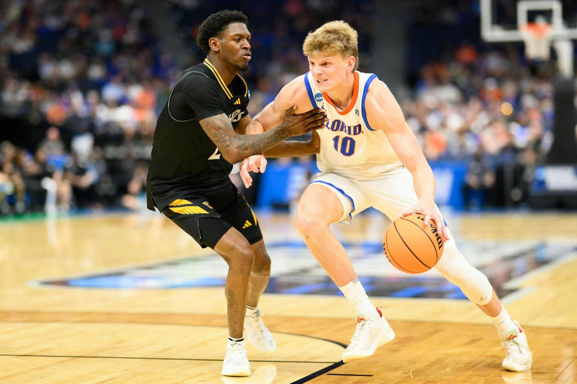 Florida forward Thomas Haugh (10) drives during the second half of an NCAA Tournament first round game against Prairie View A&M, Friday, March 20, 2026, in Tampa, Fla.