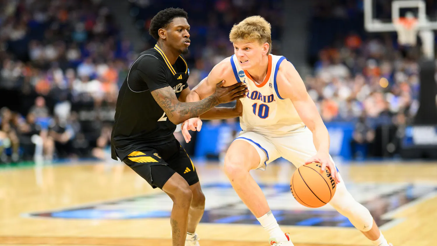 Florida forward Thomas Haugh (10) drives during the second half of an NCAA Tournament first round game against Prairie View A&M, Friday, March 20, 2026, in Tampa, Fla.