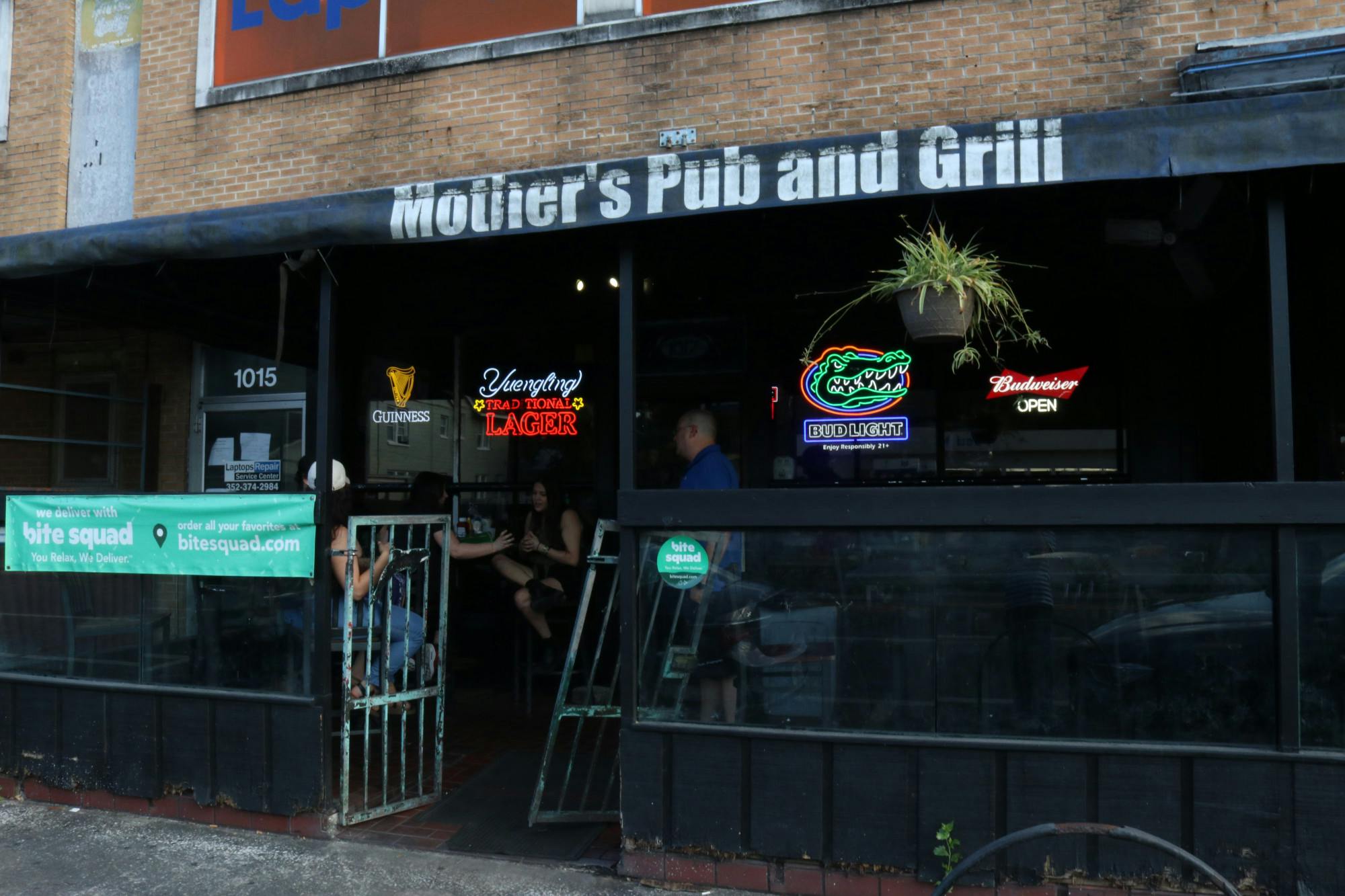 The restaurant temporarily closed its University Avenue doors Apr. 30 to begin renovations and changes under new management. 