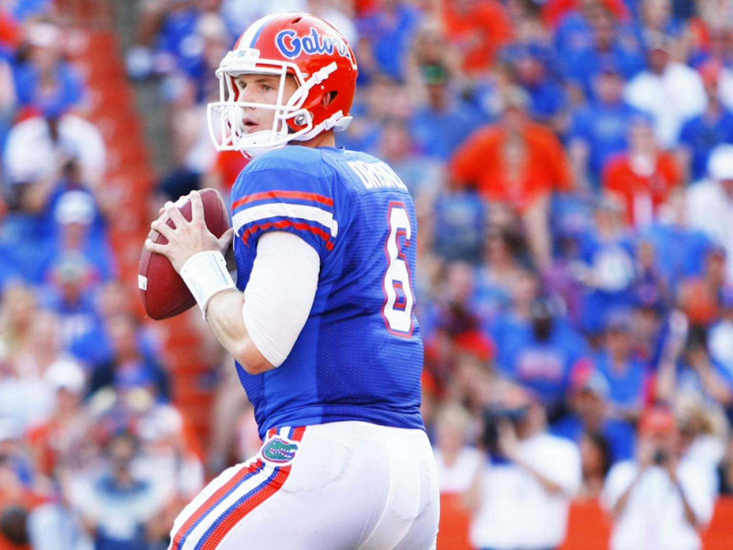Jeff Driskel (6) takes a snap in shotgun during Saturdays win against Bowling Green University at Ben Hill Griffin Stadium.
