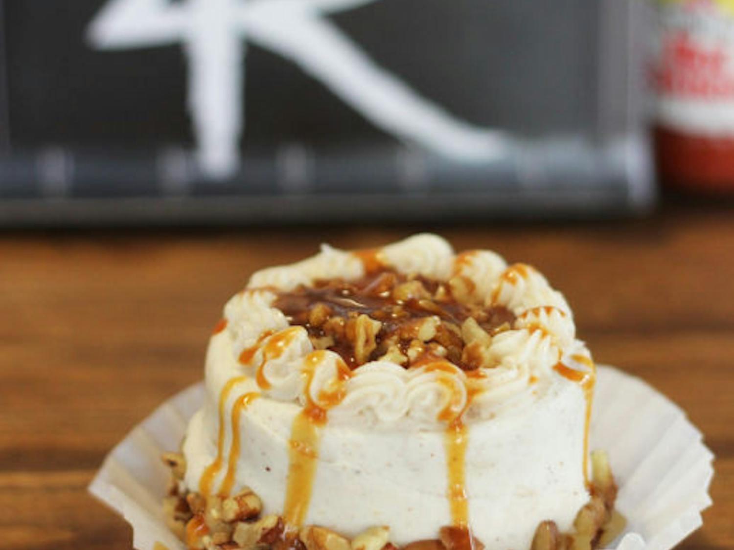 4 Rivers Smokehouse’s Sweet Shop debuted its fall desserts, which include the pumpkin creme bombe, a pumpkin cake filled with vanilla bean mousse and frosting topped with toasted pecans and caramel. Also available are products like the pumpkin bayou bar and pumpkin whoopie pie.